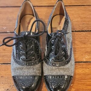 JustFab Black and Gray Flats for Effortless Style